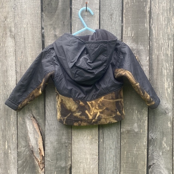 Boy’s Columbia Black and Timberwolf Zip Up Jacket size 6-12 months - Picture 5 of 5